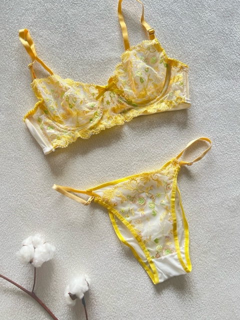 ست شورت و سوتین توری زرد کد 349